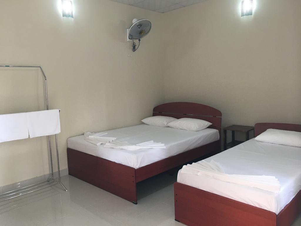 Lavonka Tourist Rest Hotell Anuradhapura Exteriör bild