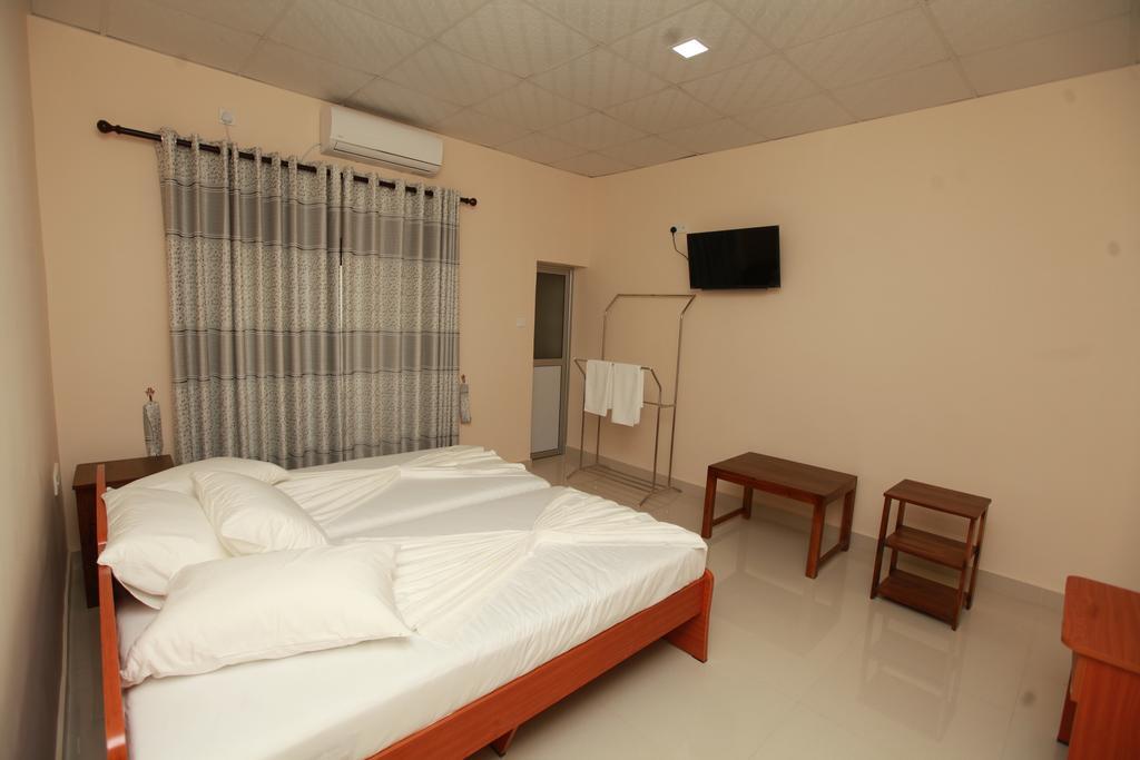 Lavonka Tourist Rest Hotell Anuradhapura Exteriör bild