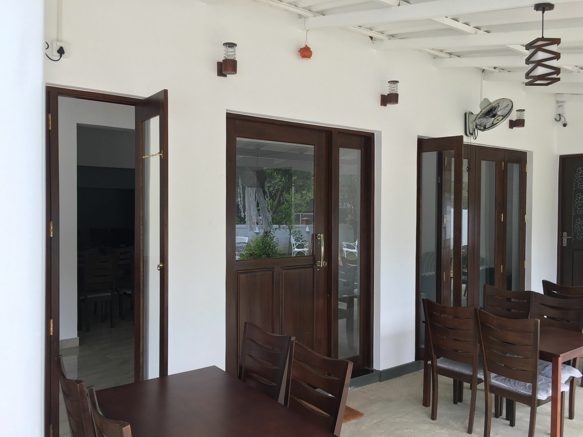 Lavonka Tourist Rest Hotell Anuradhapura Exteriör bild