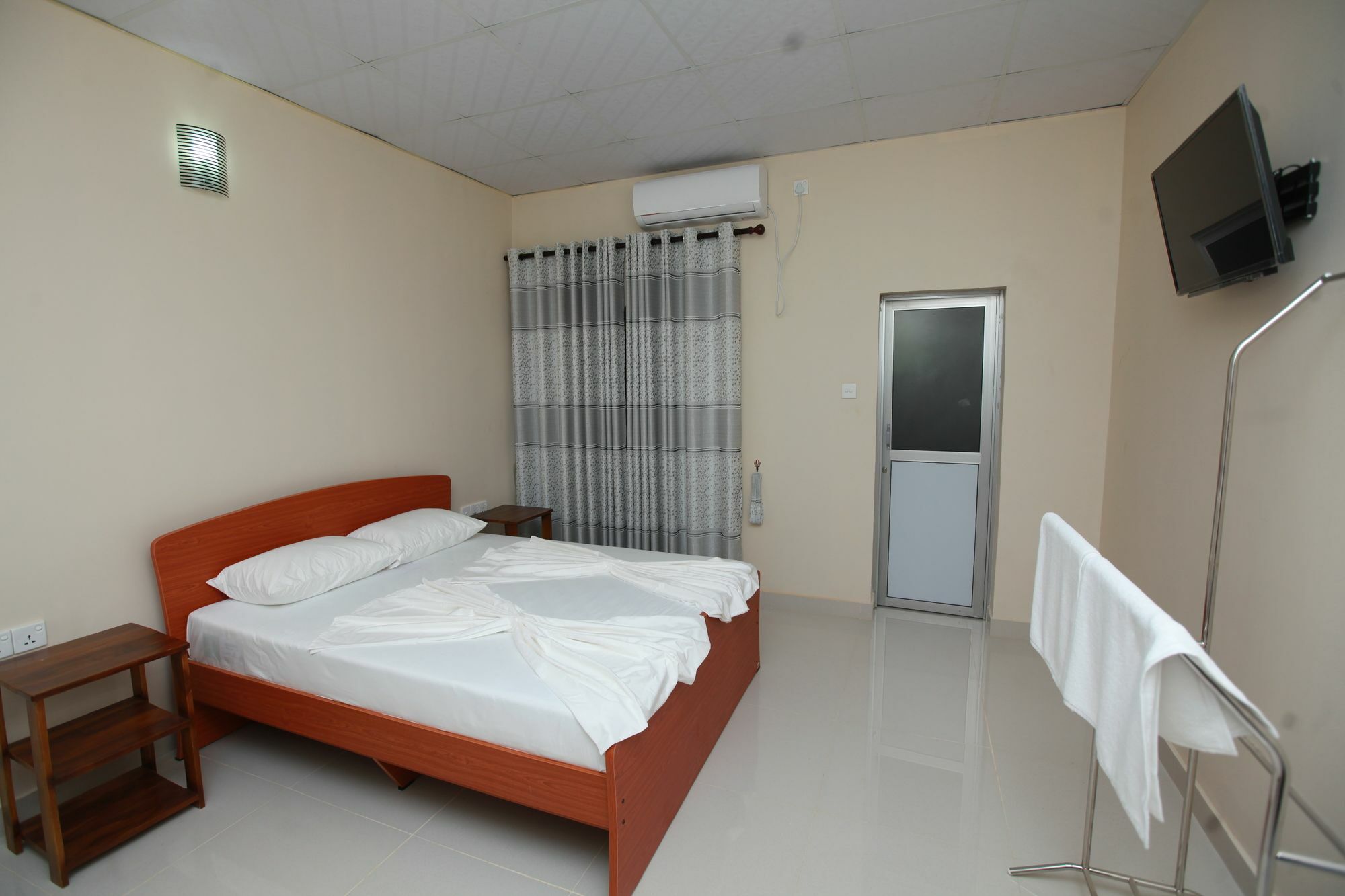 Lavonka Tourist Rest Hotell Anuradhapura Exteriör bild