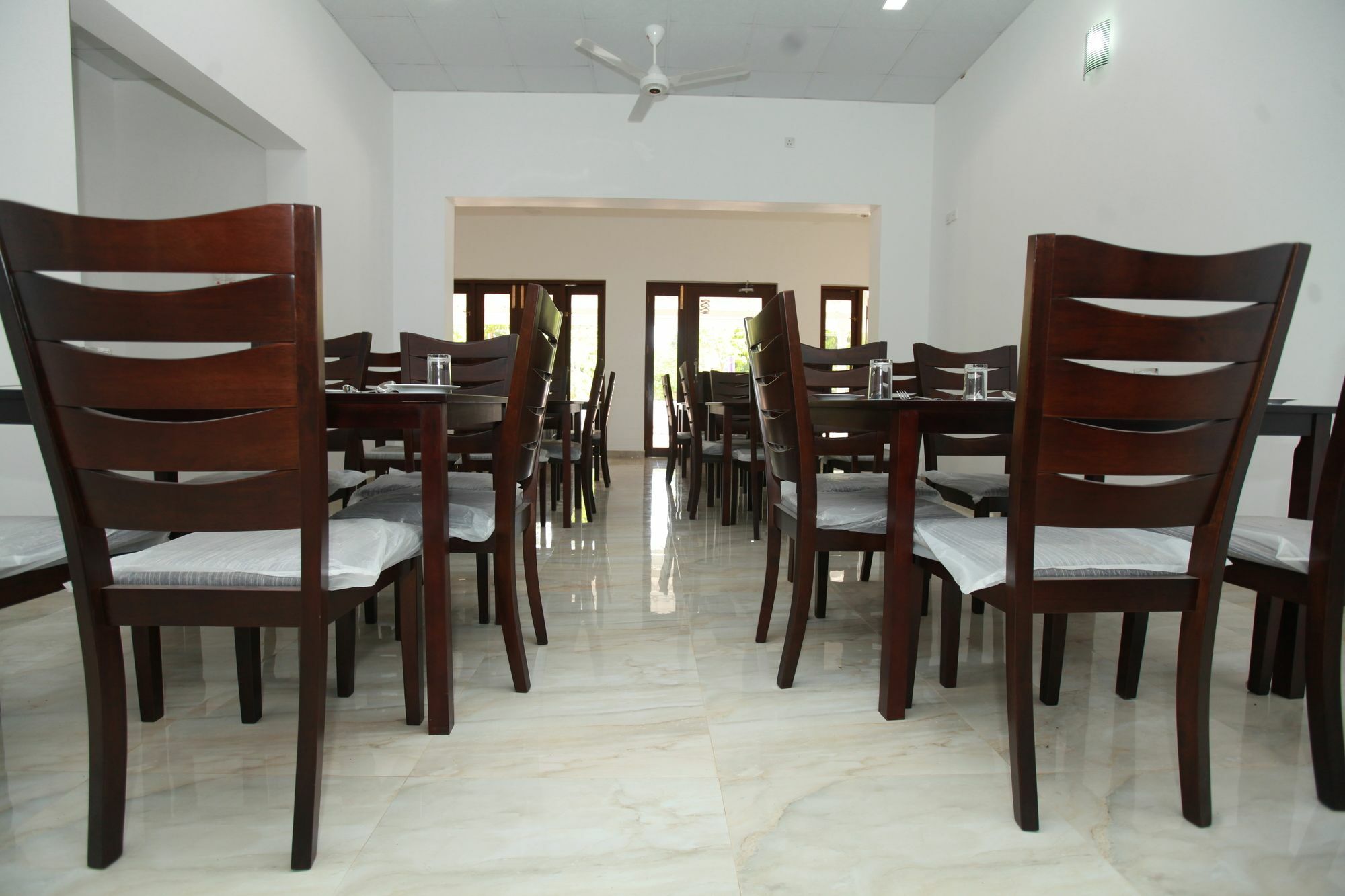 Lavonka Tourist Rest Hotell Anuradhapura Exteriör bild