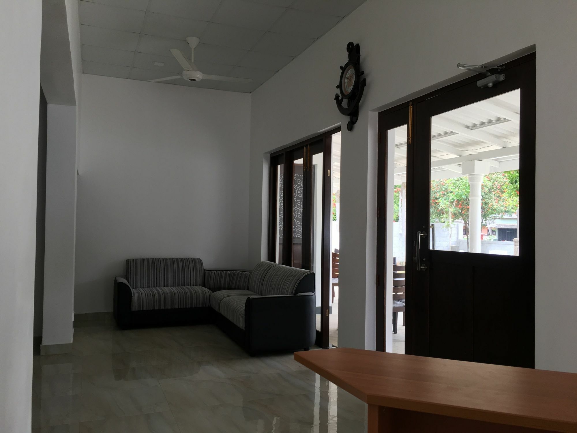 Lavonka Tourist Rest Hotell Anuradhapura Exteriör bild