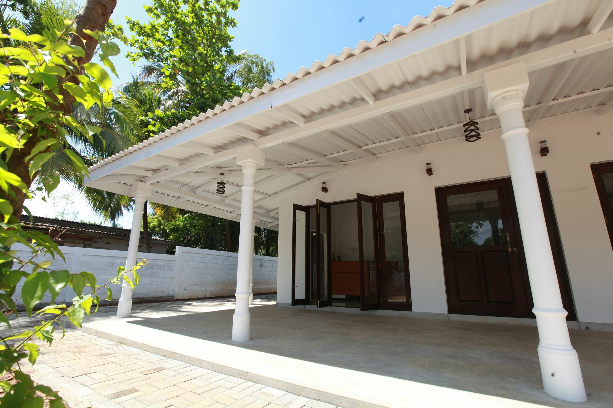 Lavonka Tourist Rest Hotell Anuradhapura Exteriör bild